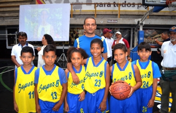 Donation by the Embassy to the Super 8 Basketball Association of Venezuela. 